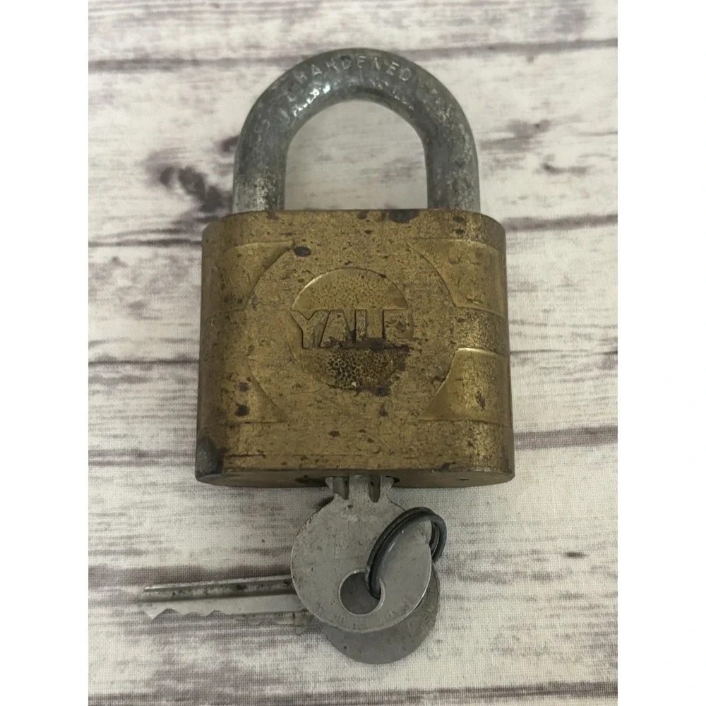 YALE Padlock With Original 2 Keys Works Great Vintage Brass Lock USA 3